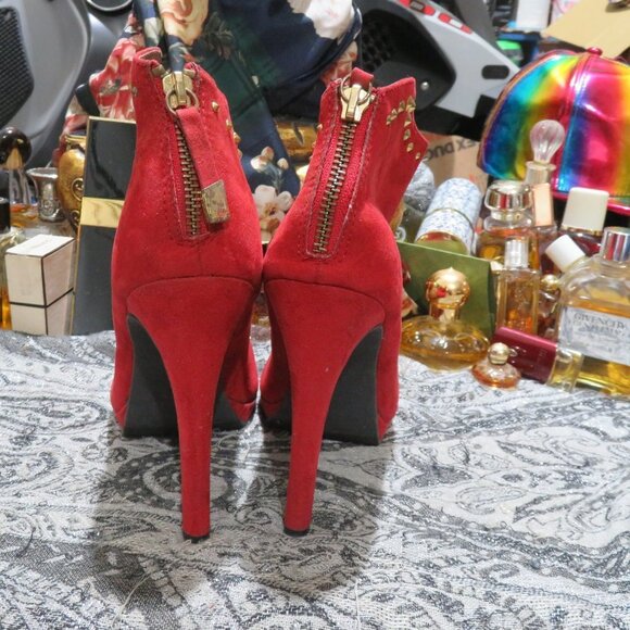 BOGO Mossimo Vibrant Red Suede High Heeled Ankle Booties Studded Embellished 9 - Picture 3 of 16